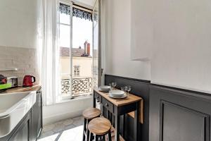 All in Lyon | T2 rénové 2024 – Lyon 6 Villeurbanne