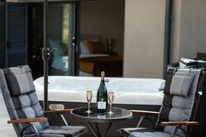 Olive Garden Paradise with heated Swimming Pool