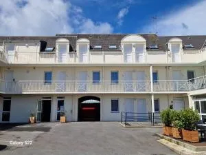 Hotel Eisenhower (ex King Hôtel) - Colleville-sur-Mer