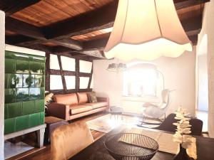 Chalet Happy Cow - Top Lage nähe Bodensee, Rheinfall, Schaffhausen & Zürich - Ländliche Idylle mit Privat-Parkplatz und viel Komfort - 120m2 - 3 Stockwerke