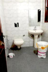 Hotel Crystal Deluxe at New Delhi Railway Station