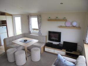 Kingfisher Seasons II 8 Berth Close to site entrance