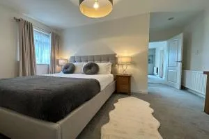 Modern Apartment Great Location - Trinity