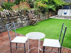 Modern 3-bedroom home with lovely garden