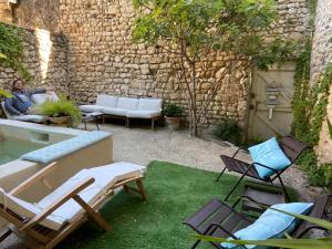 Maisons de vacances La Capucine : Maison 3 Chambres