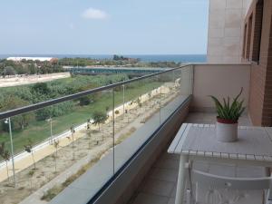 HABITACIO INDIVIDUAL AMB BANY PRIVAT PORT-fORUM