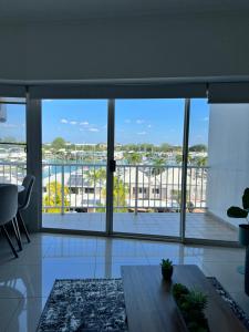 Marina View Holiday Apartment - Beautiful Views