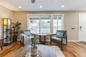 Park and Mountain View, near Downtown Everett, Boeing