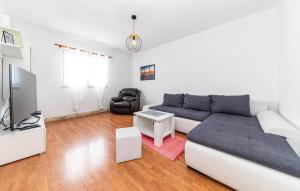 Pet Friendly Home In Kastel Kambelovac