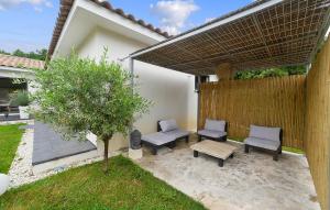 Stunning Home In St Laurent Des Arbres