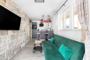 Heritage apartman Geza in centar with private parking