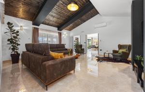4 Bedroom Lovely Home In Labin 