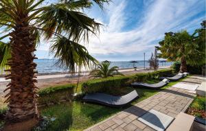 2 Bedroom Awesome Apartment In Bibinje