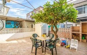 Cozy Apartment In Los Alcázares - Los Narejos