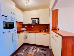 Quiberon - appartement 3 pièces - 56m² - proche centre - garage - loggia - sans animaux - FR-1-478-99