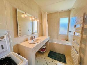 Appartements Quiberon - appartement 3 pieces - 56m² - proche centre - garage - loggia - sans animaux - FR-1-478-99 : photos des chambres