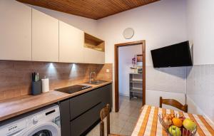 Nice Apartment In Medulin With Kitchen