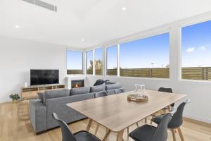 Torquay Point Panoramic Ocean and Golf Course View