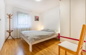 Lovely Apartment In Dekani With Wifi