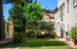 2 Bedroom Gorgeous Home In Cartoceto