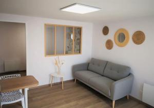 T1 bis proche Marais avec garage à moto