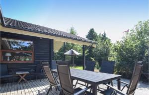 Three-Bedroom Holiday Home In Oksbol