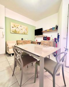 Hostdomus - Blues Apartment