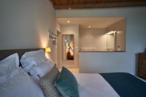 B&B / Chambres d'hotes Chateau Bonalgue - Pomerol : photos des chambres