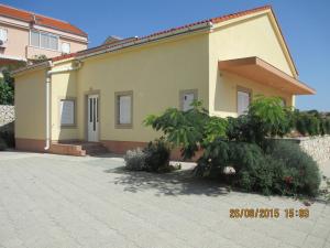 Mala Kuća 