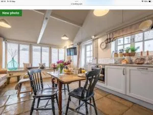 The Old Candle Shop - 小沃尔辛厄姆