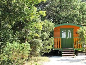 Campings La Roulotte des Oliviers : photos des chambres