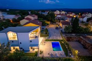 Apartmani Vila Mara M 1 heated pool 