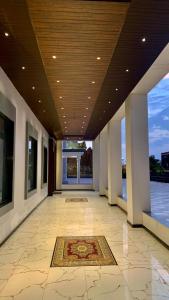 The Girvar Hotel, Barr