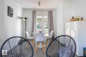 Villa La Morena by Abahana Villas