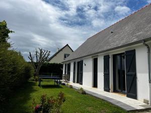 Maison HERMANVILLE SUR MER plein pied-à côté de la plage