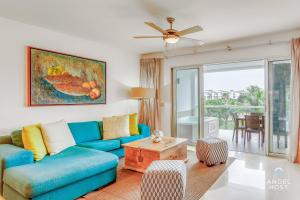 Zen Beachfront Condo, Pool, Gym, Golf, Beach Club