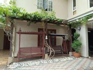 Omar Little Palace - 6 Bedroom Homestay Seremban - Dusun Bawang