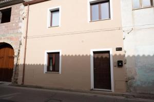 GuestHost - Comfy Two-Levels Apartment with Terrace! img28