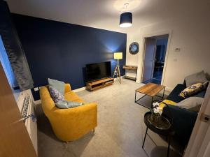 Homely 3-Bed Retreat Convenient Parking