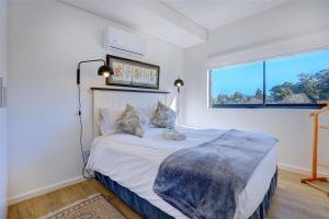 204 Le Jardin, George