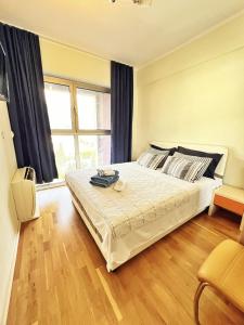 Harmonia Orange Apartment