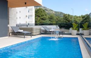 4 Bedroom Lovely Home In Bast 