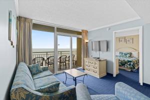 Oceanfront 2-Bedroom 2 Bathroom Condo on Cam 5th Floor