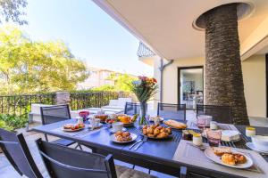 Villas SELECT-soHOME - Villa pour 8 personnes avec jacuzzi, vue mer et parking au coeur du Lavandou ! - VILLA MOUN PANTAI : photos des chambres