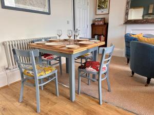 Opera View by Together Travel - Stylish 2-Bedroom Apartment