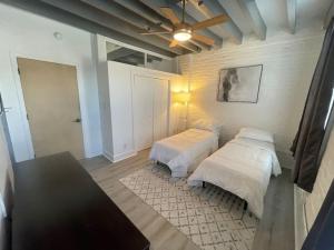 Downtown Vibes 2BR Parking Bikes