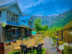The Local Cottage - Sonamarg