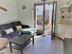 Appartements Appartement cosy, 4 pers, proche plages et centre, BBQ, parking, Wifi inclus - FR-1-239-943 : photos des chambres