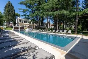 Hotel Emaus - Karpinjan