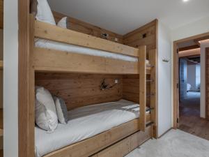 Nouvel appartement à Courchevel - Ski-inSki-out avec Parking - FR-1-564-100